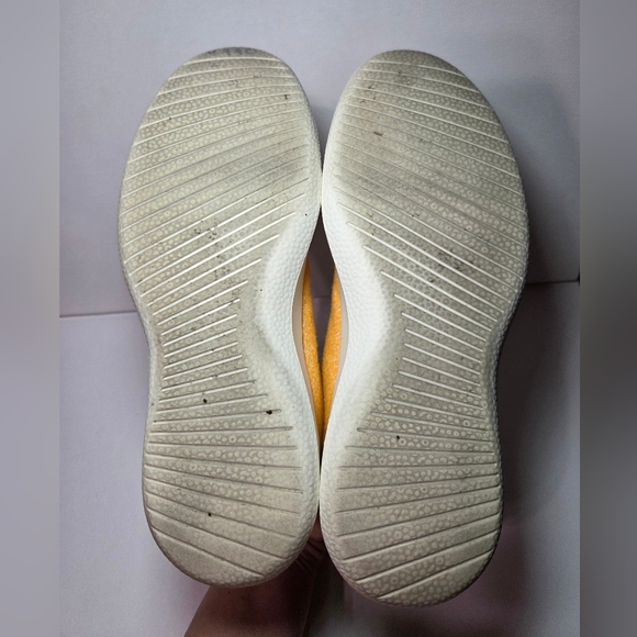 Allbirds Women's Wool Runner Tennis Shoe Sneakers Size 8 Gold Yellow - Picture 5 of 10